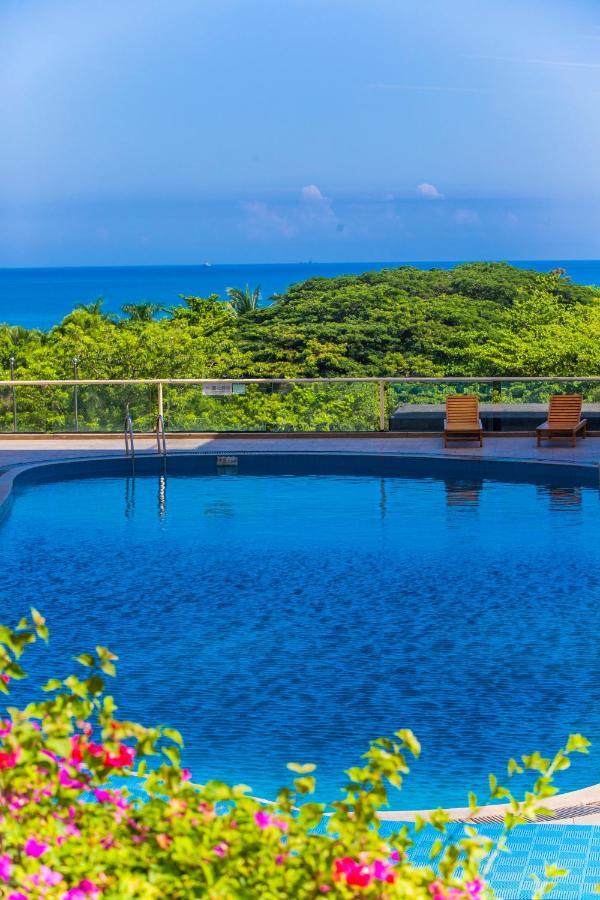 Linda Seaview Hotel Sanya Bagian luar foto